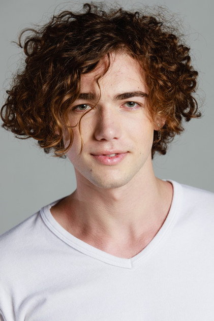 Mateo Belmonte como Rey