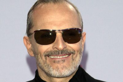 Miguel Bosé cere să nu privești eclipsa, iar Spania îl transformă în meme