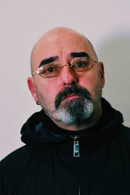 Paul Arthurs como Self