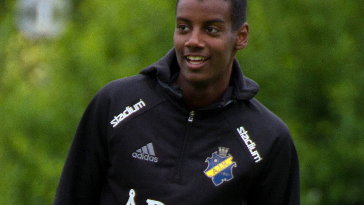 El regreso de Alexander Isak a St James’ Park: un año en Liverpool volvió al jugador más caro de Inglaterra en el más solitario