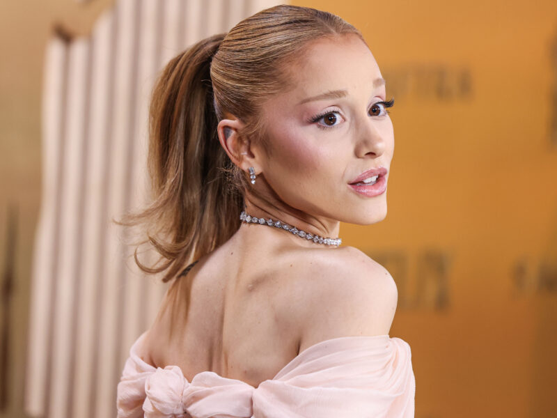 Ariana Grande fait de la culpabilité une thèse sonore dans son nouveau single
