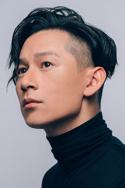 駱振偉 como Julian