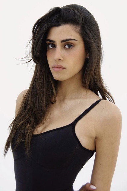 Noor Taher 역 Layan