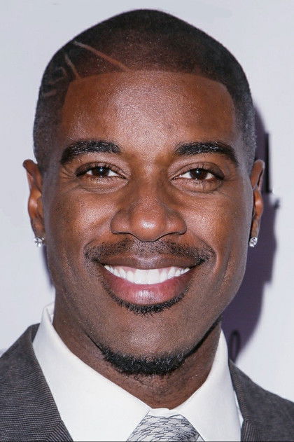 Terrell Carter dans le rôle de Varney