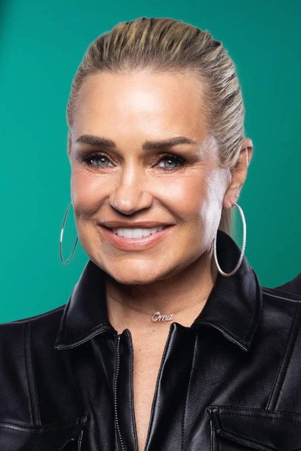 Yolanda Hadid dans le rôle de Self