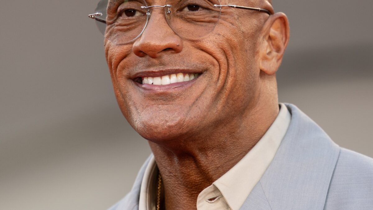 Dwayne Johnson se sumerge de nuevo en Safdie con cinco horas de maquillaje para ‘Lizard Music’