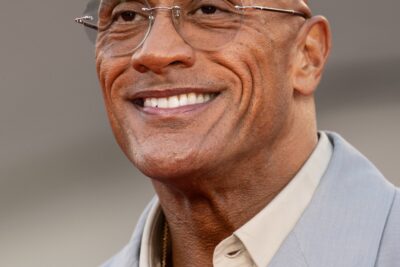 Dwayne Johnson vuelve con Safdie y desaparece bajo cinco horas de maquillaje en ‘Lizard Music’