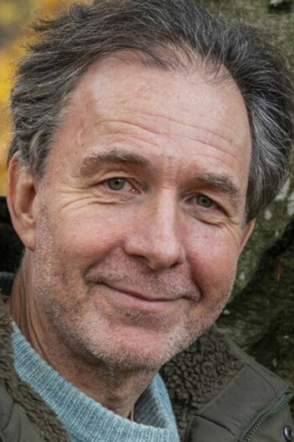 Anders Mossling como Lucas Lind