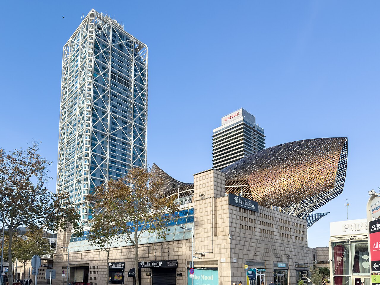 Frank Gehry, o arquiteto que ensinou o mundo a ver os seus edifícios como obras de arte