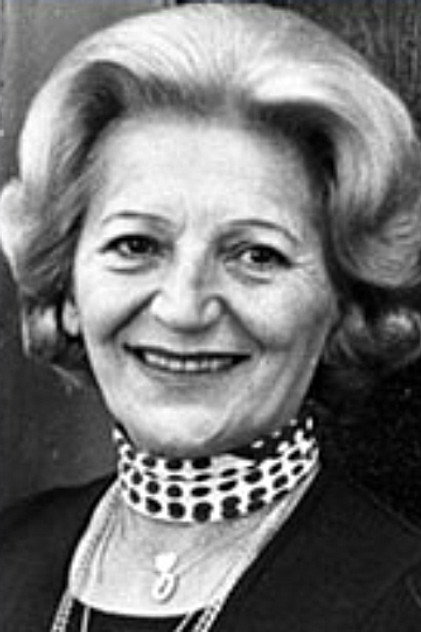 Smilja Mihailovitch como Bridge Player