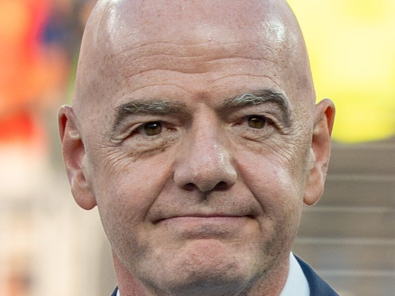 La federación inglesa retira su apoyo a Infantino