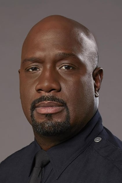 Richard T. Jones dans le rôle de Wade Grey