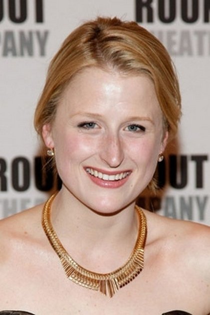Mamie Gummer som Maggie