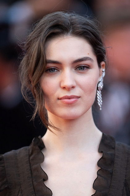 Anamaria Vartolomei dans le rôle de Livia