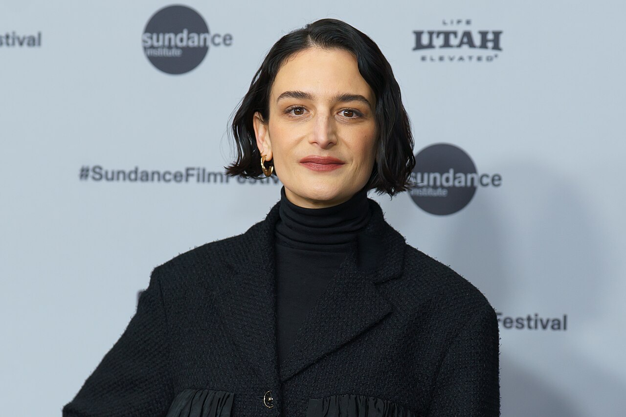 Jenny Slate, la comédienne qui a fait de la maladresse en direct une méthode de travail