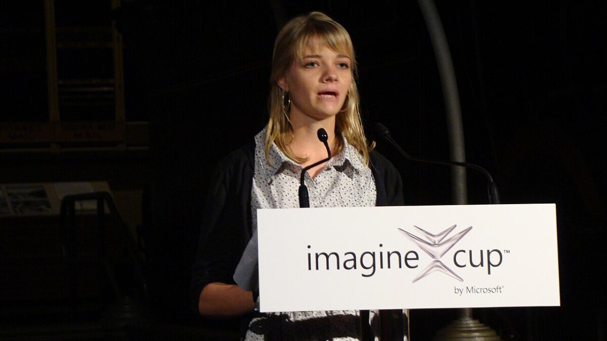 Jessica Watson, 16 साल में अकेले दुनिया का चक्कर लगाने वाली ऑस्ट्रेलियाई नाविका