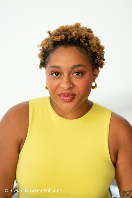 Kennedi Reece como Hazel