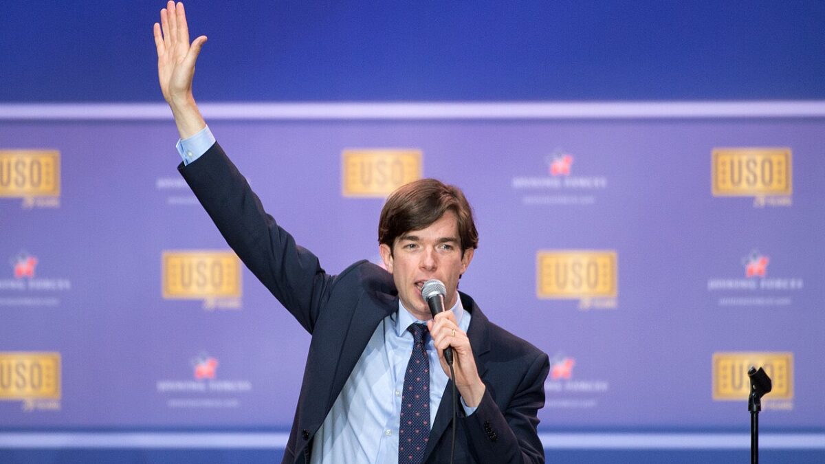 John Mulaney, el comediante que cayó en lo más bajo y regresó con su mejor material