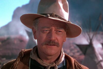 La legión invencible se puede ver gratis: el western de John Wayne que no conviene ver adormecido