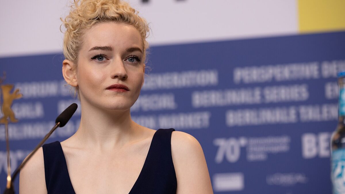 Julia Garner, skådespelerskan som gör det moraliskt omöjliga till det enda logiska valet