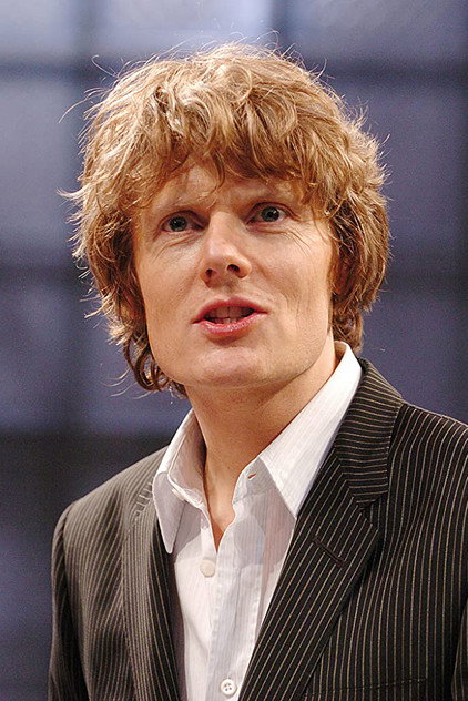 Julian Rhind-Tutt como Christian