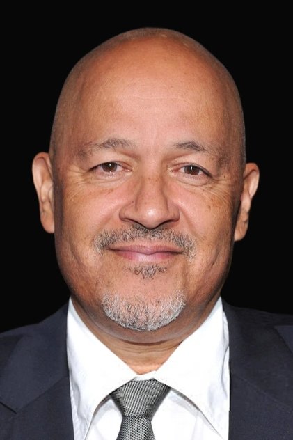 Clark Johnson como Arnold