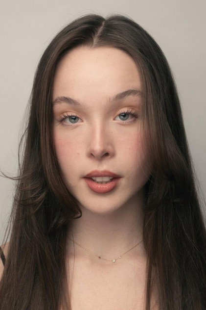 Ella Beatty dans le rôle de Lizzie Borden