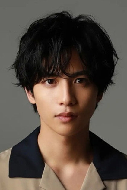 Jun Shison como Hibiki (voice)