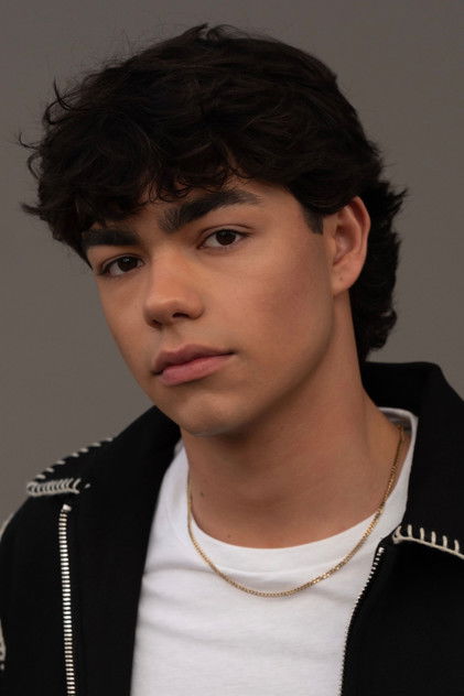 Malachi Barton como Fletch