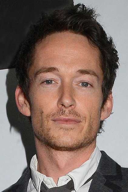 Simon Quarterman som Alan