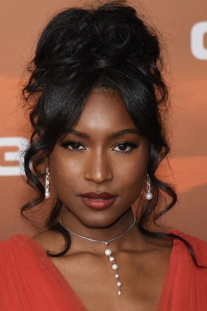 Carlacia Grant como Cleo