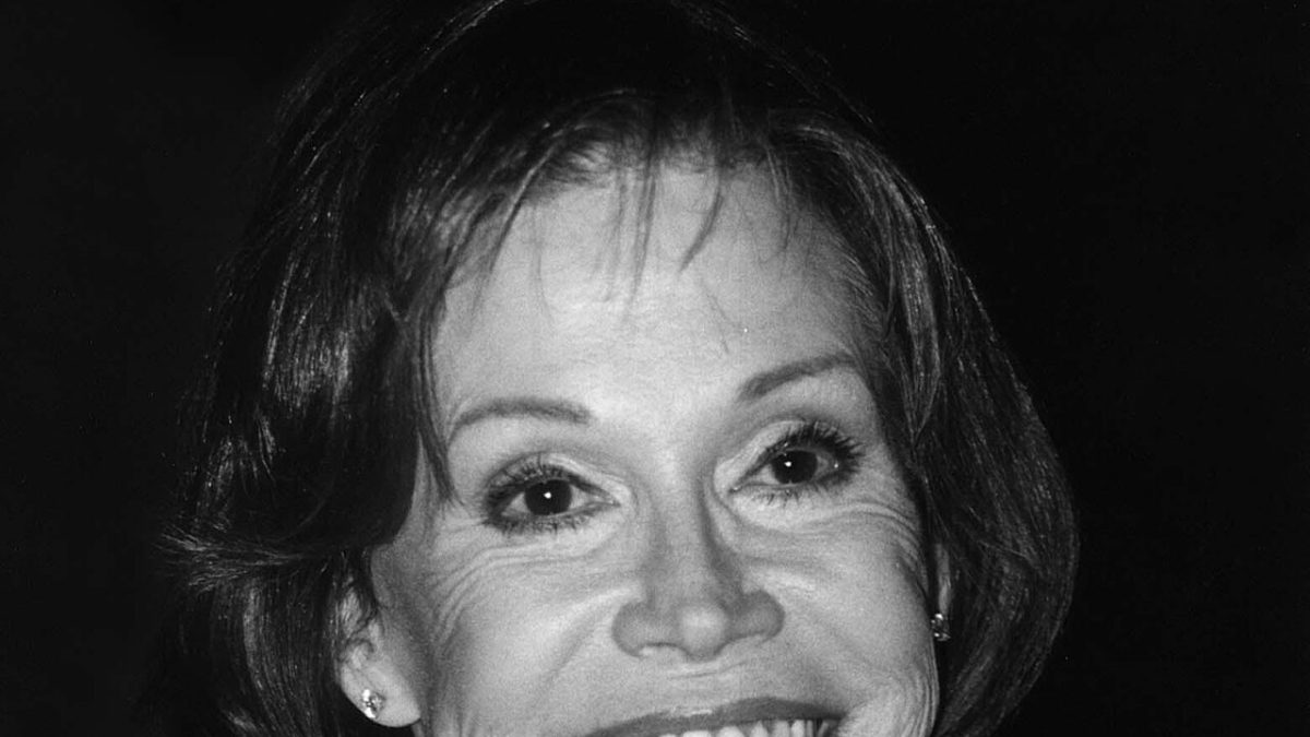Mary Tyler Moore, televizyonun bağımsız kadınını icat eden ve kendi hikâyesini sessizce yaşayan aktris