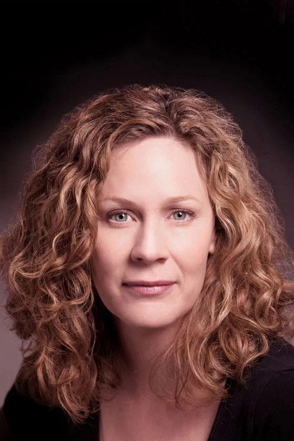 Christy Summerhays som Charlie's Teacher