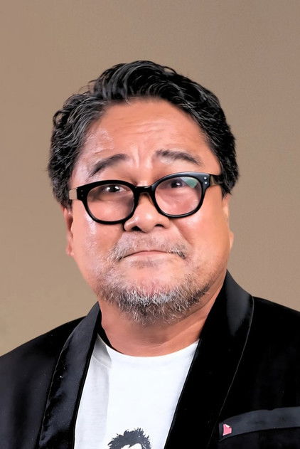 Soliman Cruz în rolul Francis