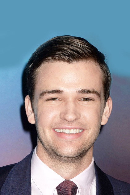 Burkely Duffield como Caleb Greeley
