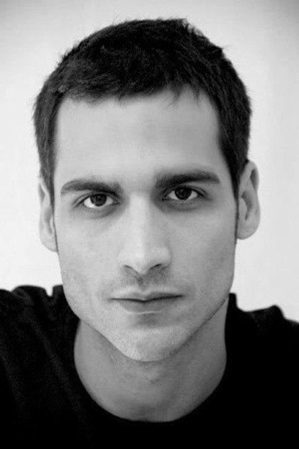 Raúl Prieto as Raúl