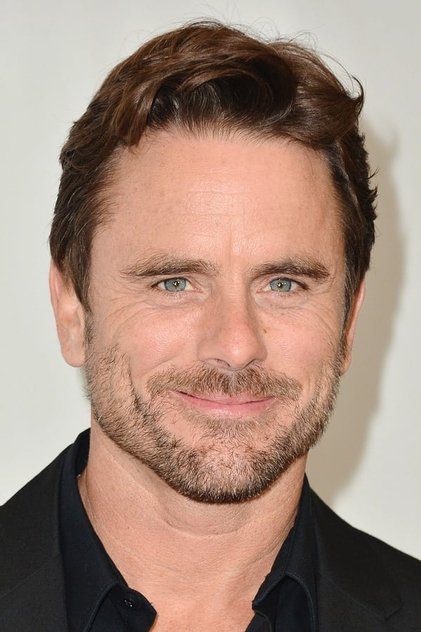 Charles Esten como Ward Cameron