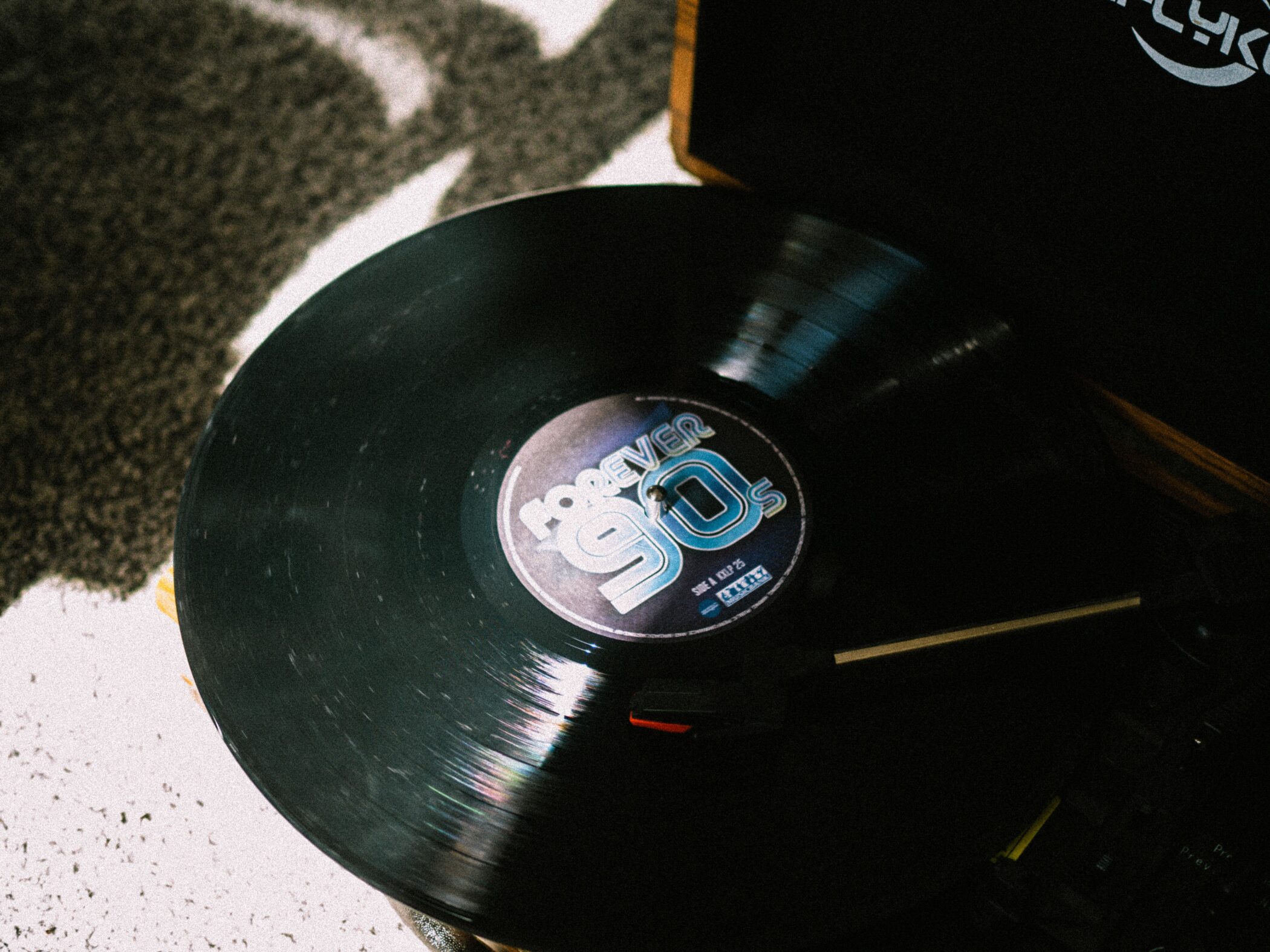 La crítica ignoró el eurodance. Los productores de pop nunca lo dejaron ir