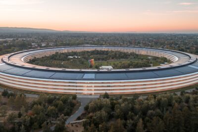 El CEO de Apple hizo el iPhone, pero su IA la controla Google
