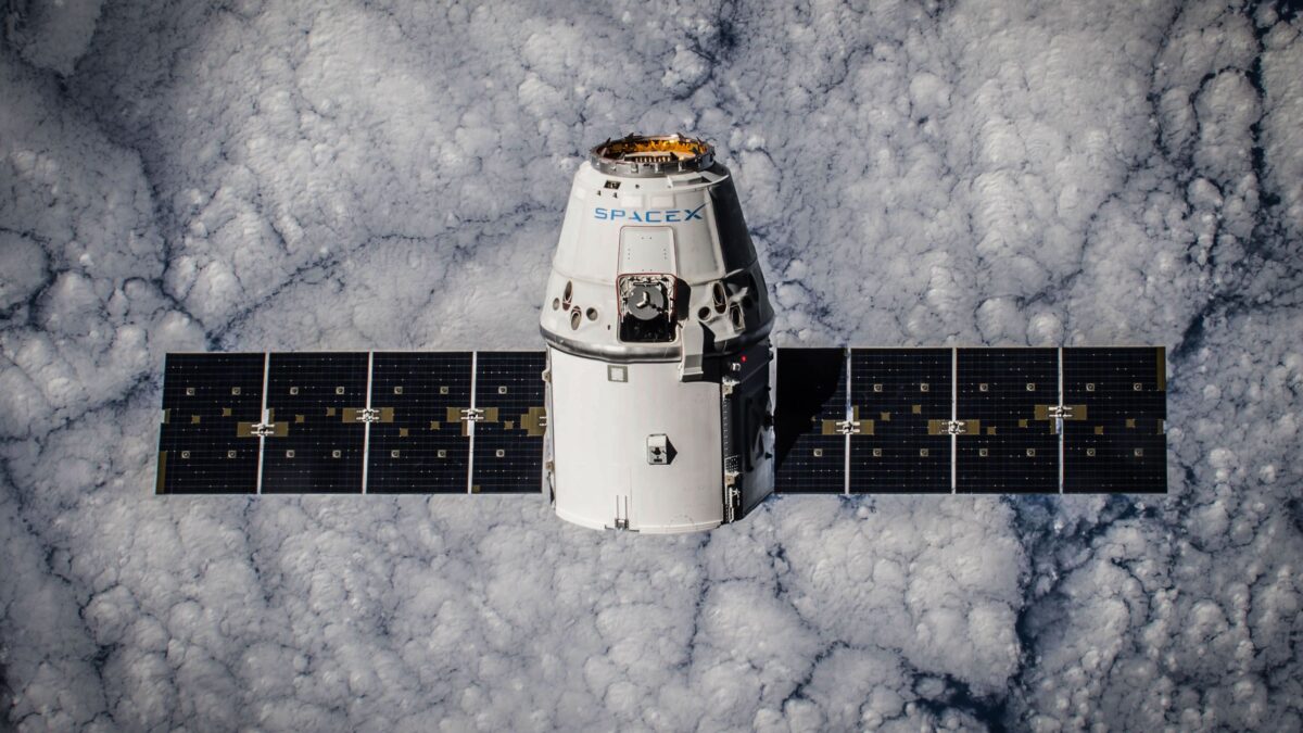 SpaceX invirtió 15.800 millones en IA en un trimestre — y sus acciones cayeron un 10%