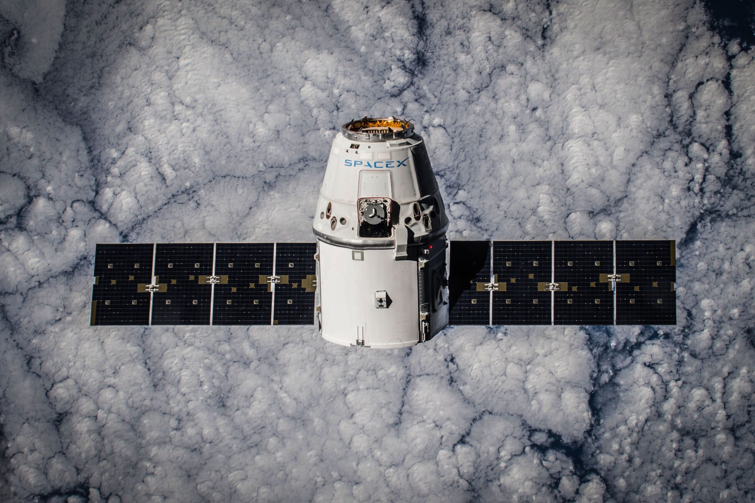 SpaceX rót 15,8 tỷ USD vào AI trong một quý — cổ phiếu giảm 10%