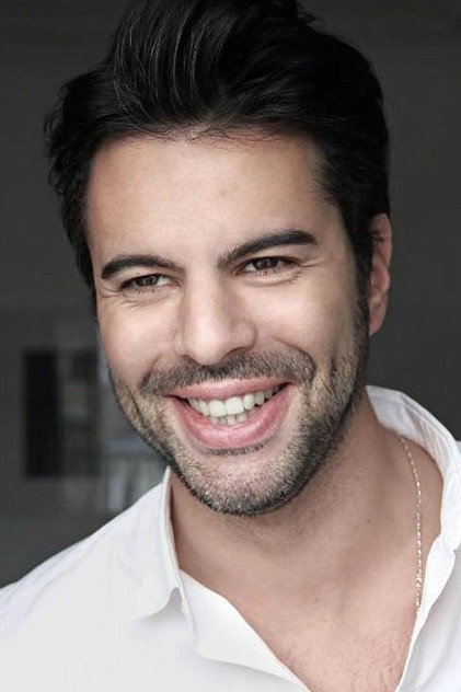 Alexandre Brik as Robear (voice)