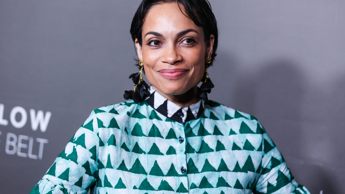 Rosario Dawson filmede sin scene til Brand New Day og blev klippet ud, mens alle heltene fik lov at blive