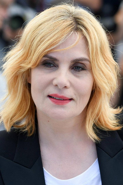 Emmanuelle Seigner como Mimi