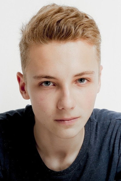 Jéremy Gillet as Lucien (voice)