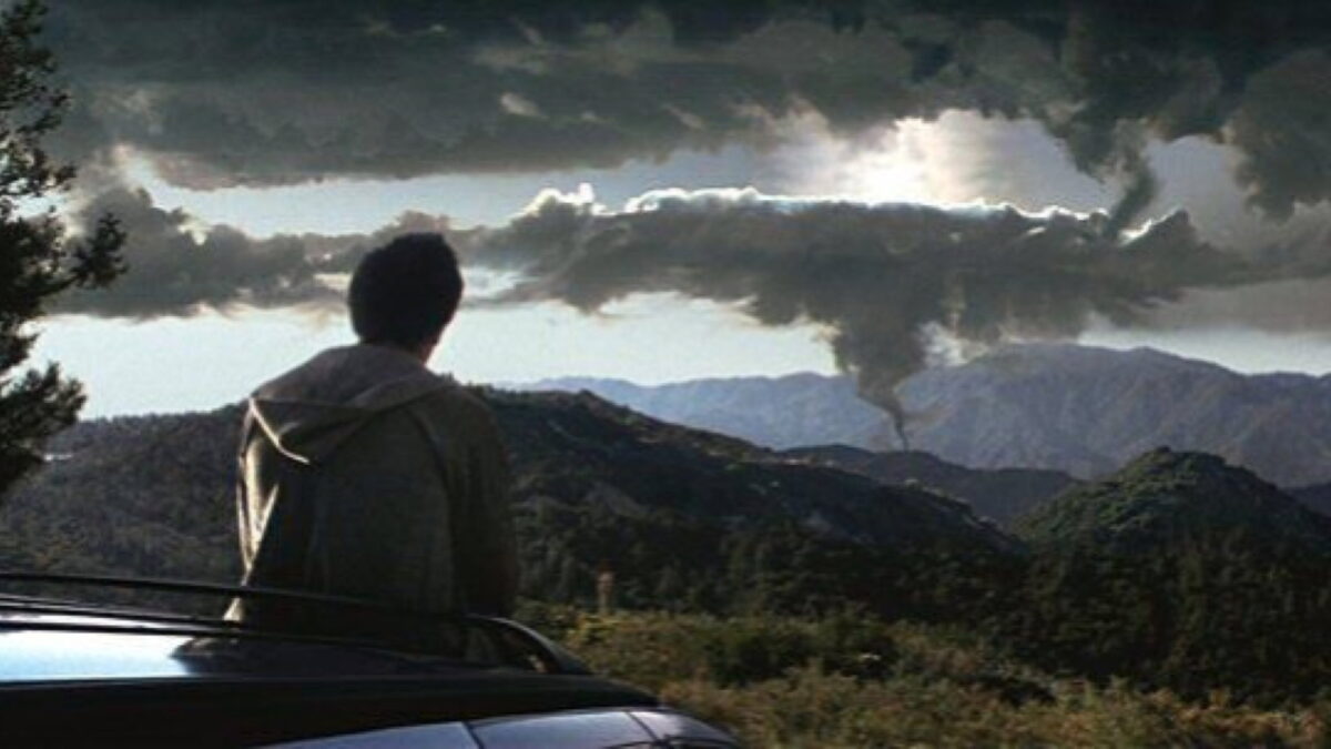 Donnie Darko: A Mind-Bending Ride with Flaws