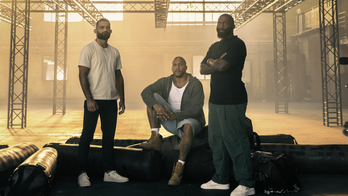 La arena en Netflix reúne a 38 amateurs del MMA que pelean por un contrato profesional