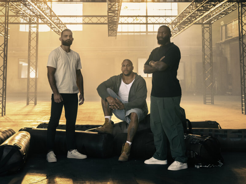 La arena en Netflix reúne a 38 amateurs del MMA que pelean por un contrato profesional