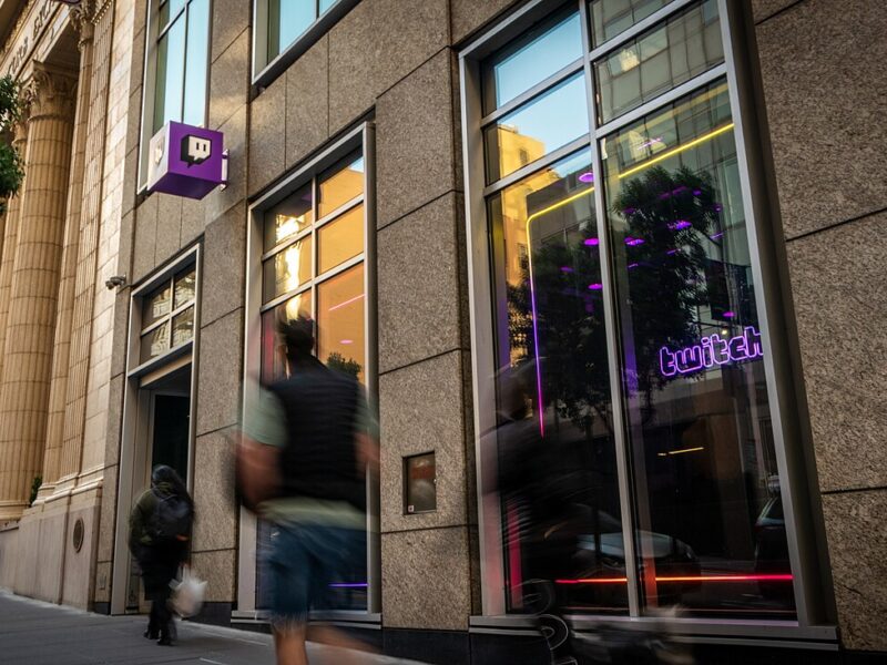 Twitch træner Amazons AI på dine streams som standard og skjuler fravalget