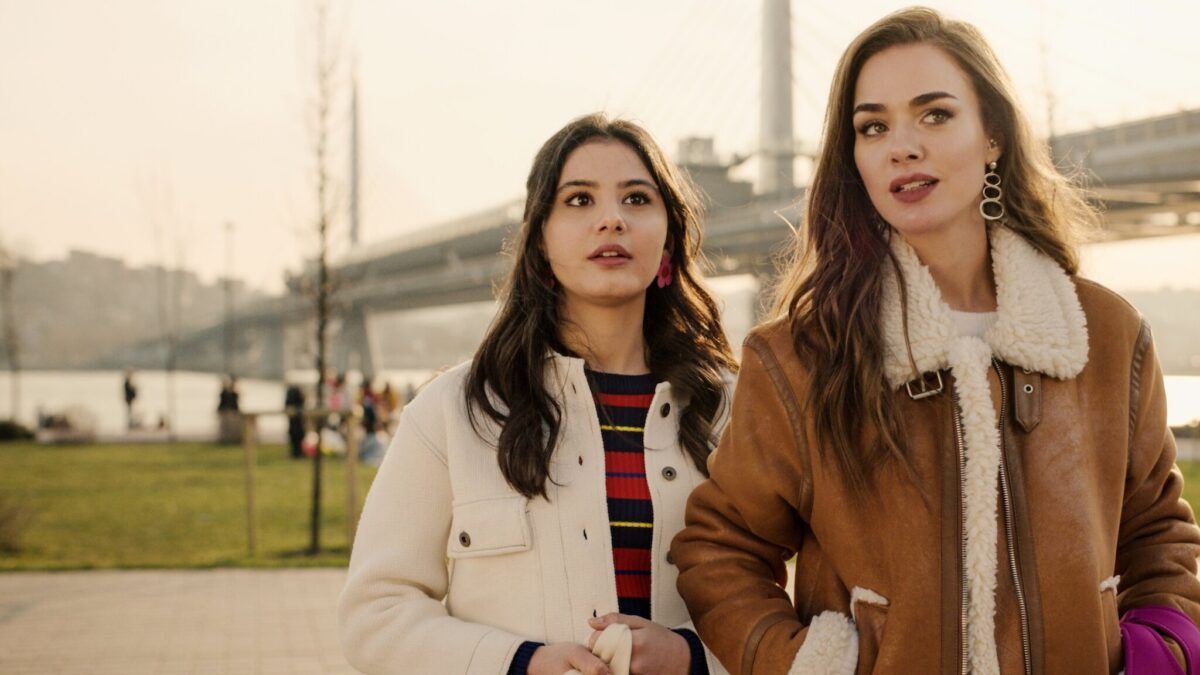 Azra’s Chaotic Double Life: A Refreshingly Witty Rom-Com Misadventure